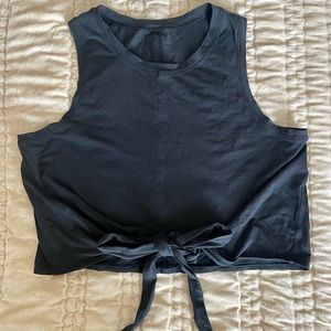 BLACK LULULEMON TANK SIZE 10